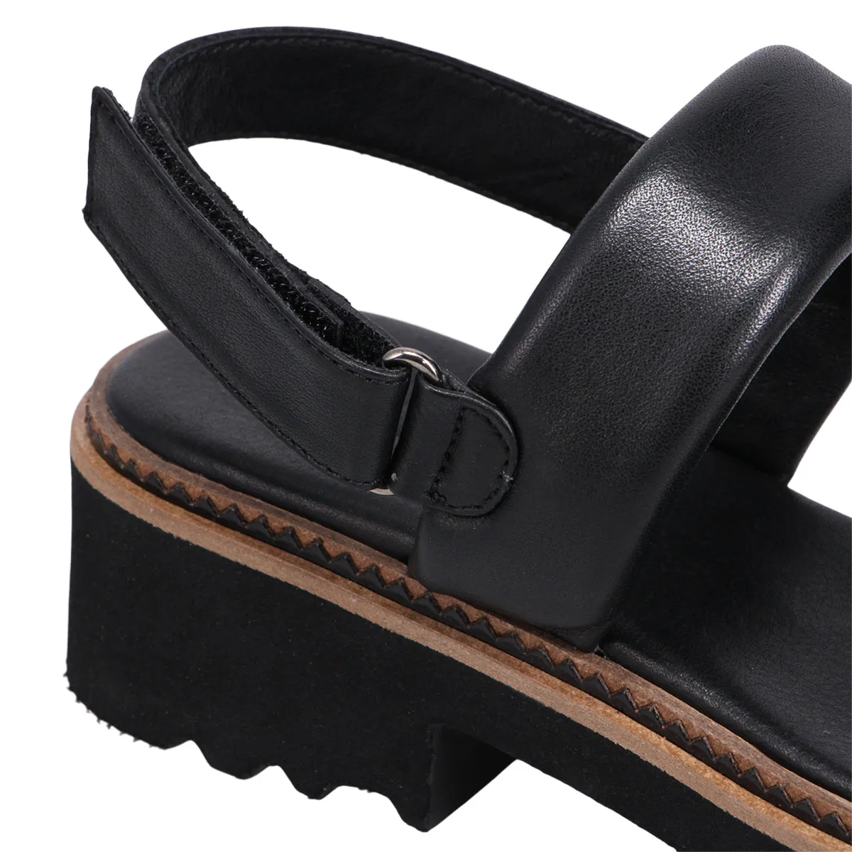 Amari Flatform Sandal