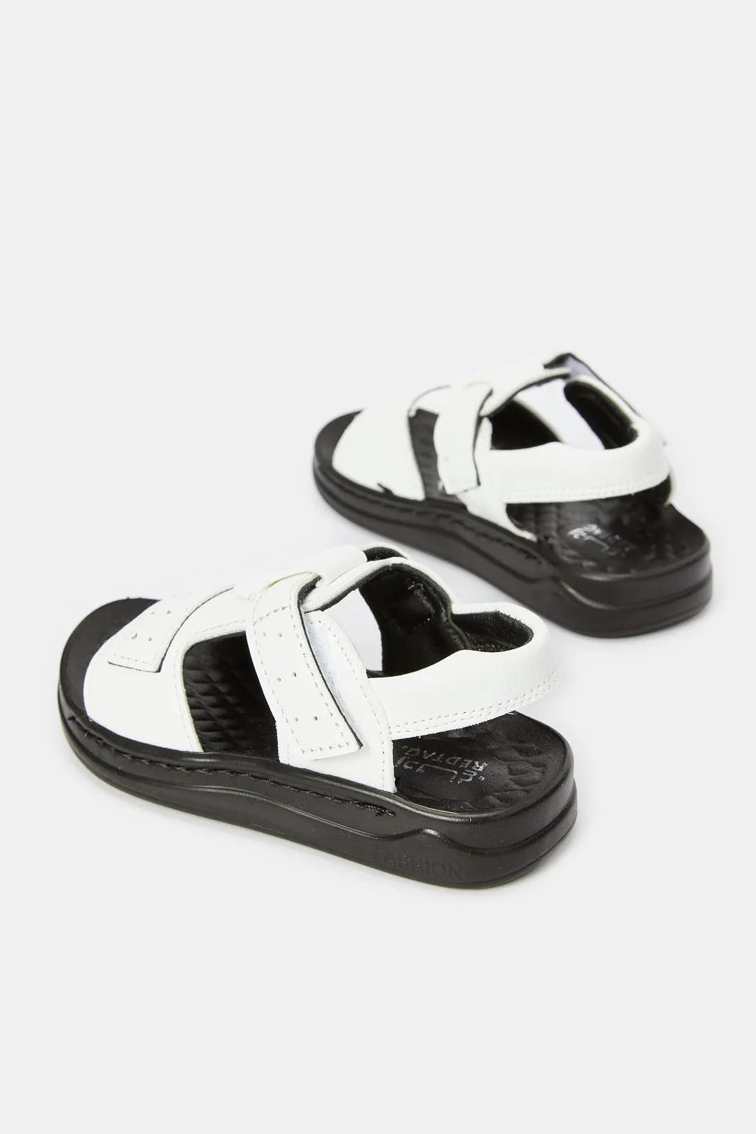 Boys Embellished White Casual Sandal