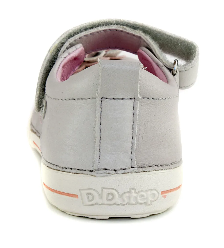 D.D. Step big kid girl single strap sandals/dress shoes grey and pink with flower size US 13-4