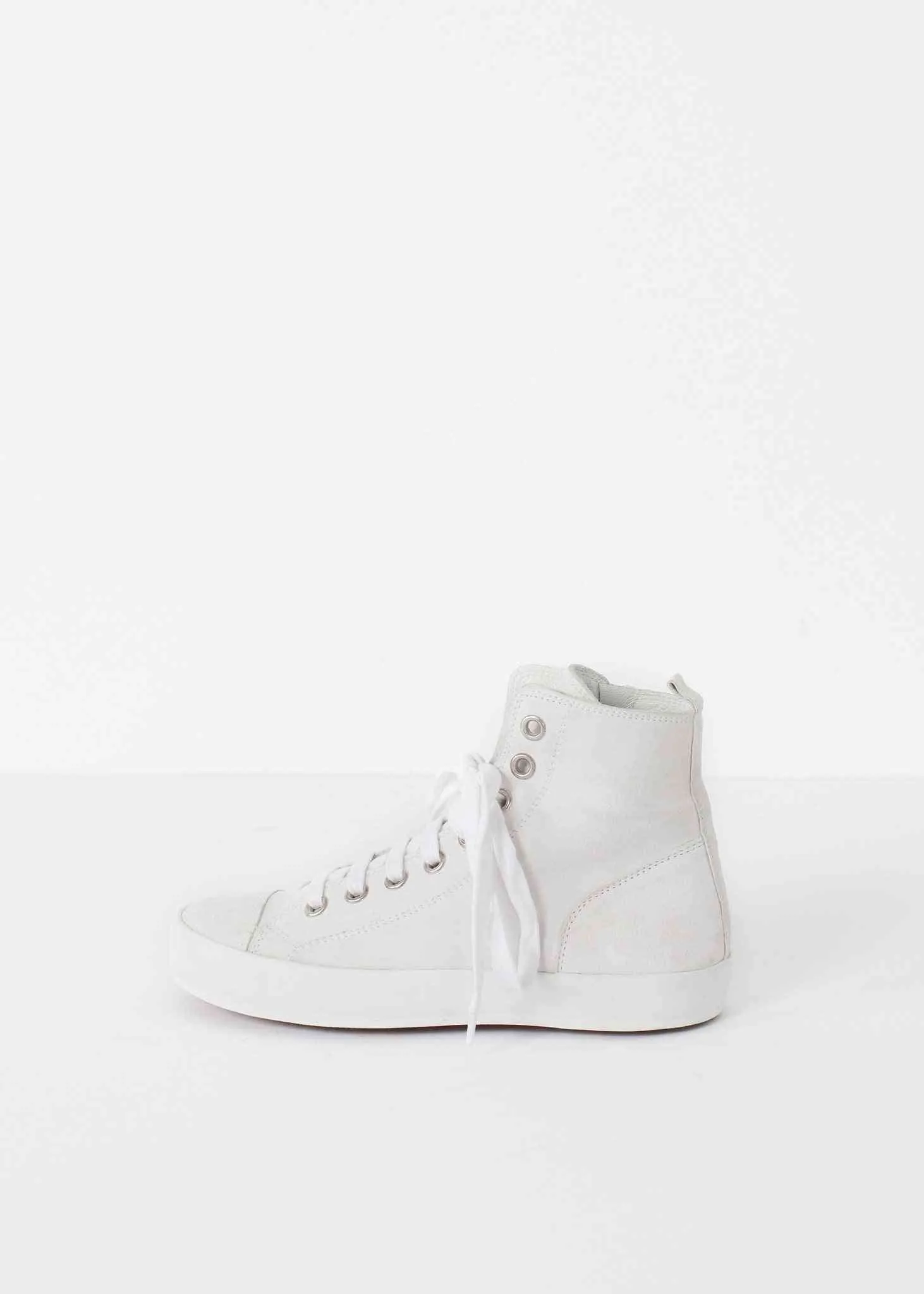 High Top Sneaker