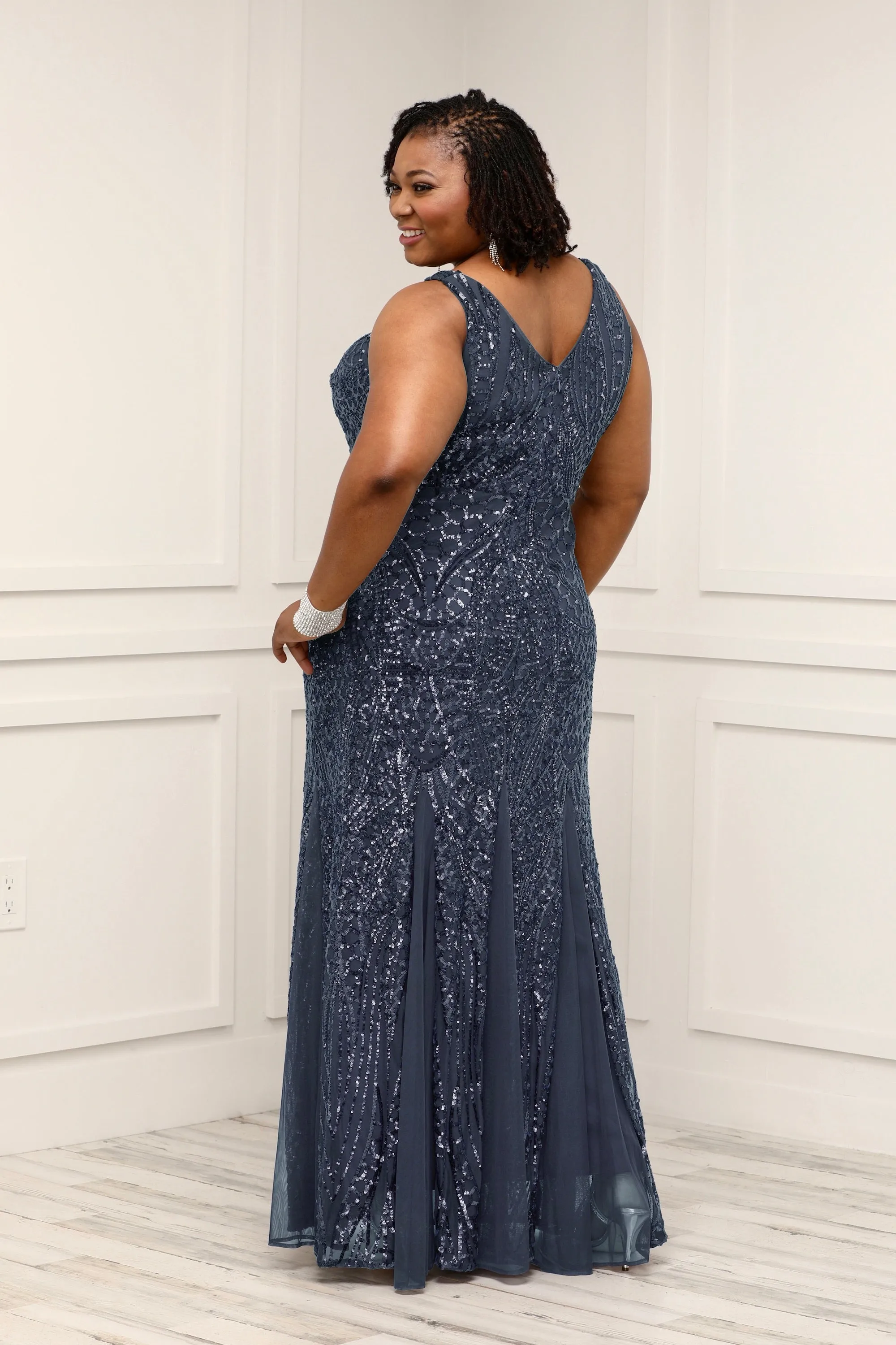 Plus Size Sleeveless Sequin Embellished Evening Gown