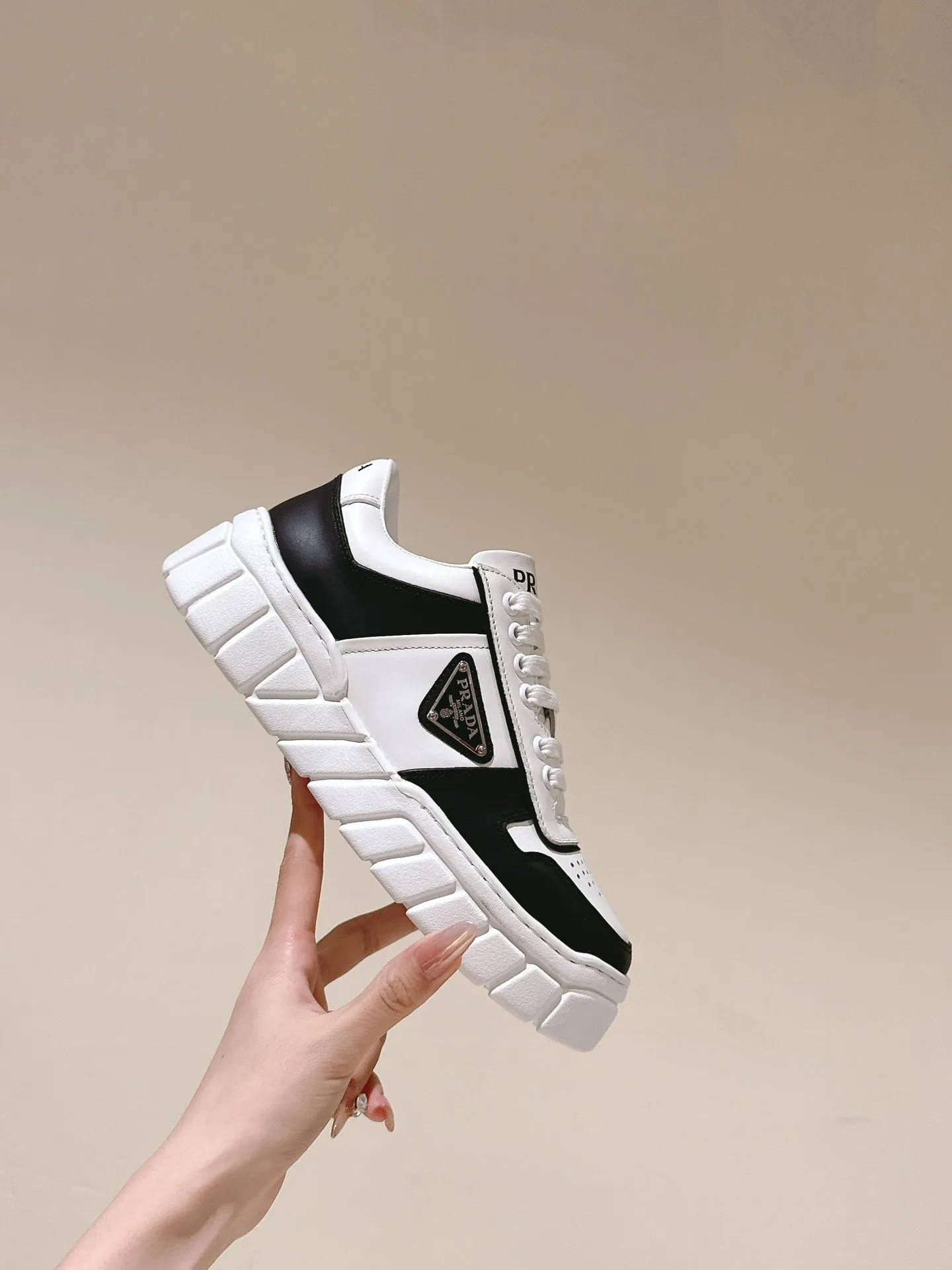 PRA FLATFORM SNEAKERS BLACK AND WHITE CALFSKIN