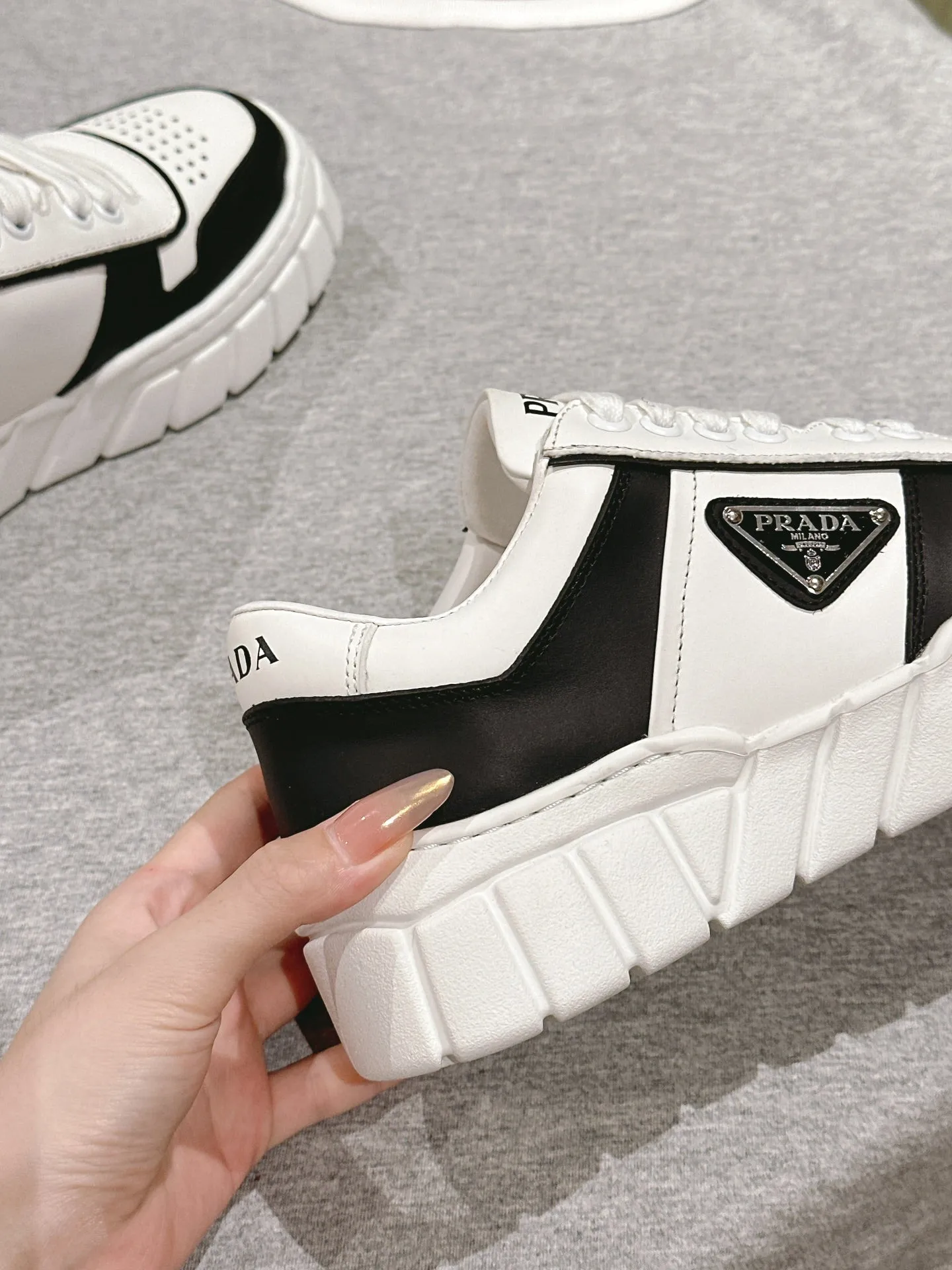 PRA FLATFORM SNEAKERS BLACK AND WHITE CALFSKIN