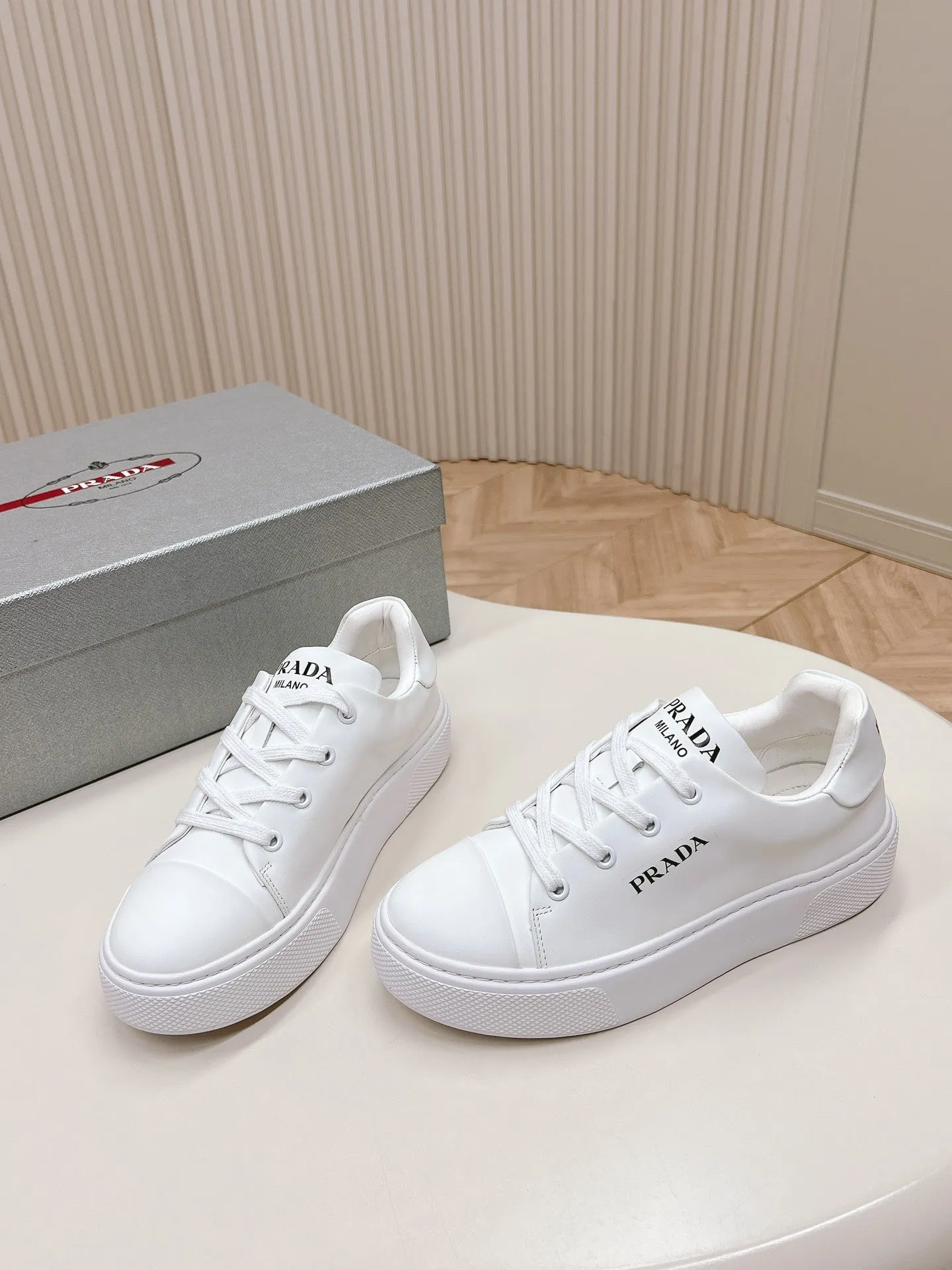 PRA LOGO OUTLET BASIC SNEAKERS WHITE CALFSKIN