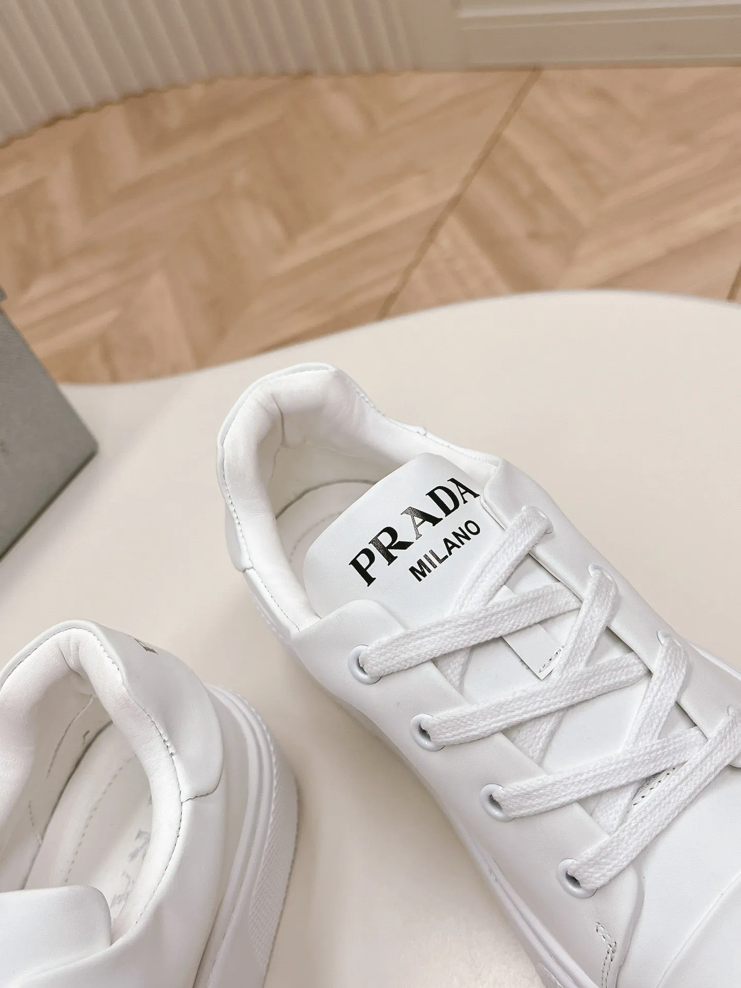 PRA LOGO OUTLET BASIC SNEAKERS WHITE CALFSKIN