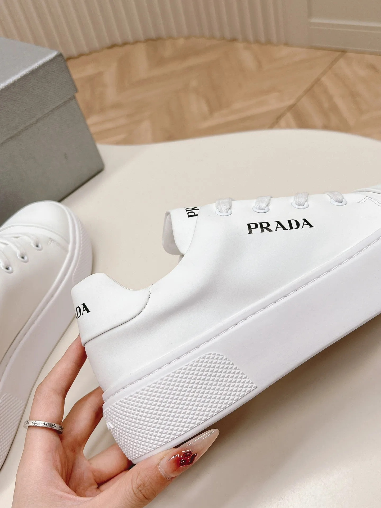 PRA LOGO OUTLET BASIC SNEAKERS WHITE CALFSKIN