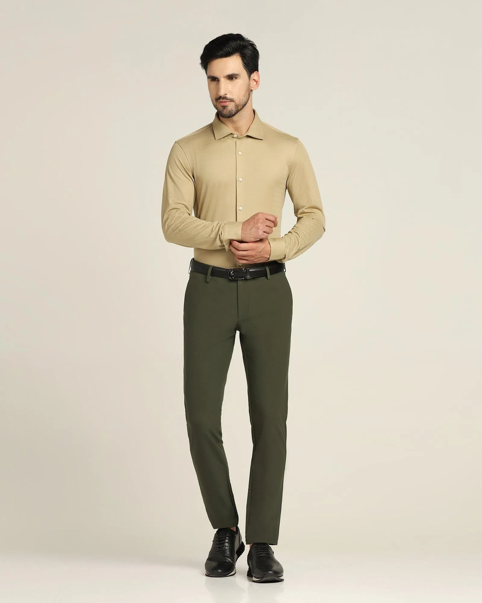 TechPro Slim Fit B-91 Casual Dark Olive Solid Khakis - Guss